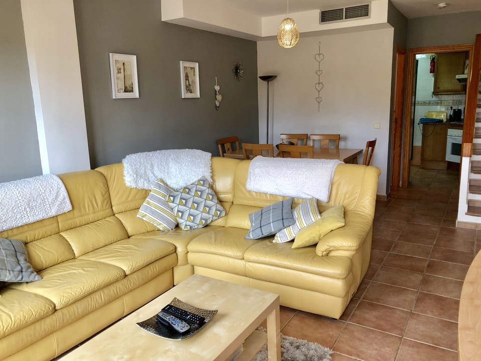 Living Dining Area