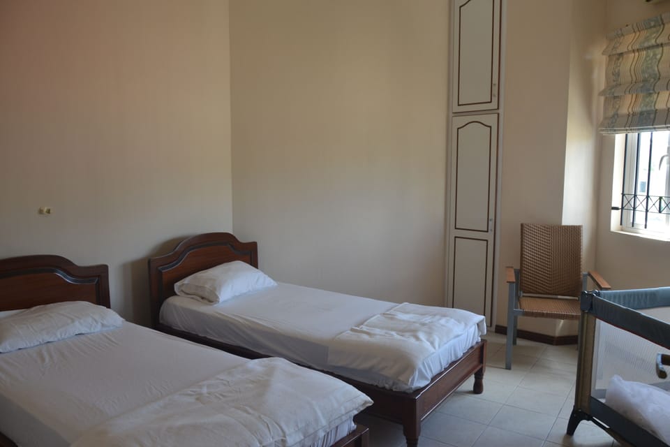 Twin bedded room