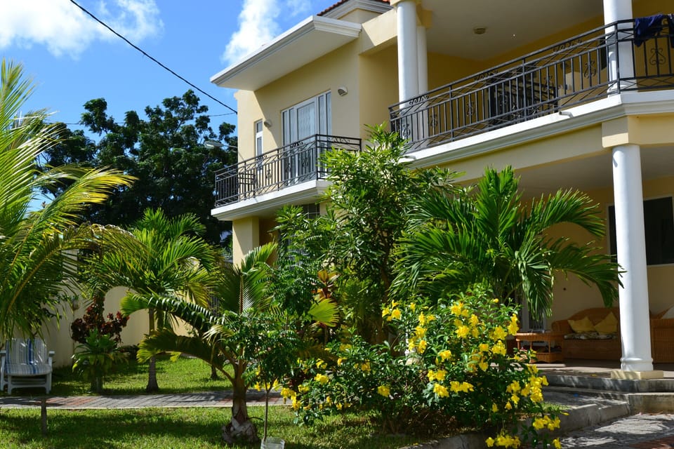 Private secure garden