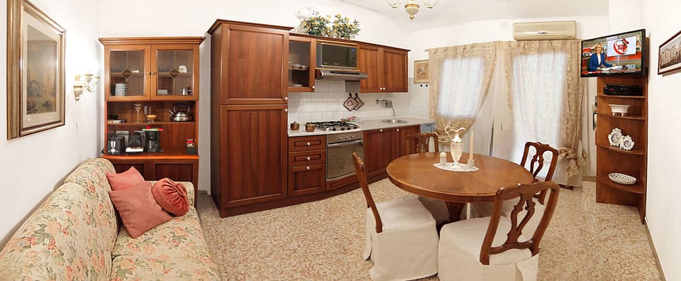 Fully equipped kitchen