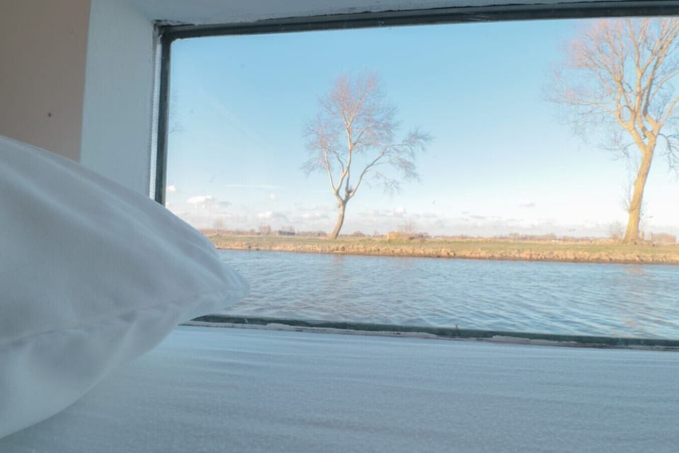Homeboat´window view