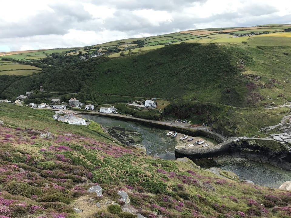Boscastle Harbour and small beach