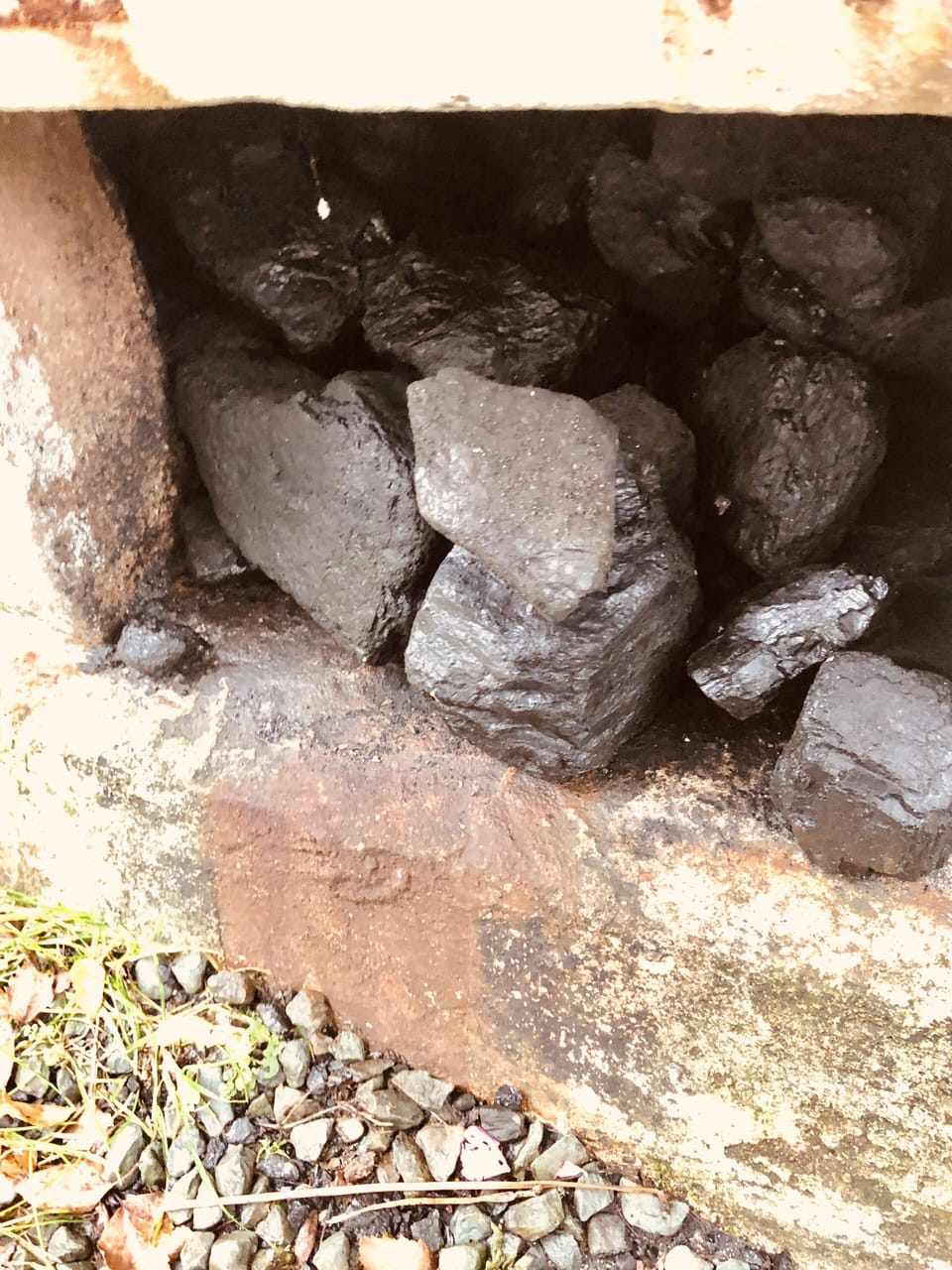 Larger coal nuts burn longer. We keep a stock of firelighters in the washroom.