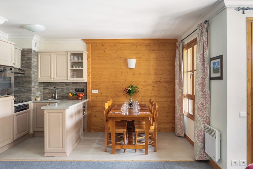 Kitchen and dining area