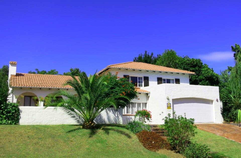 Villa Agulhas Stellenbosch - View from the street