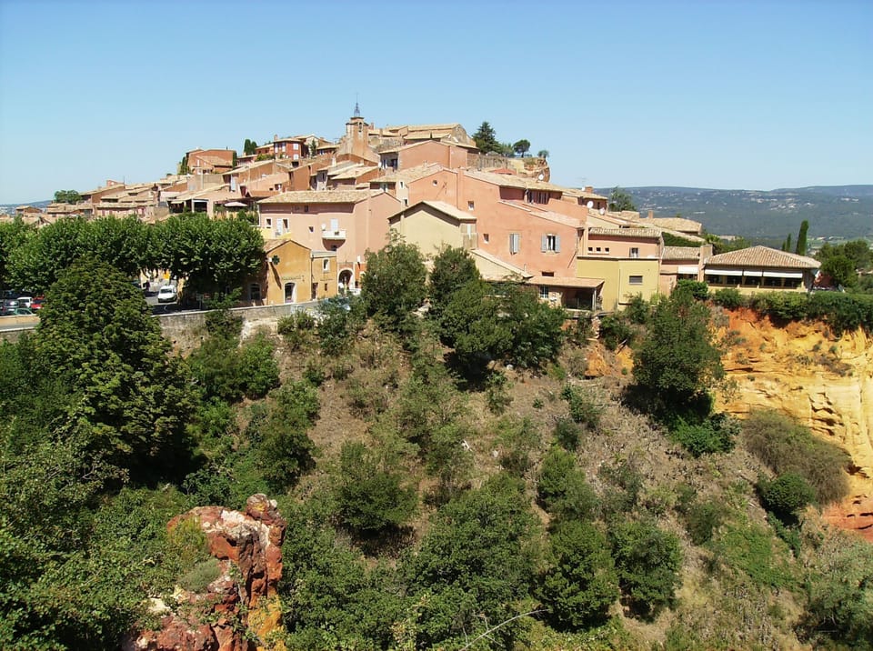 The town of Roussillon, Les ocres