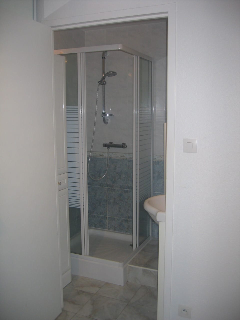 Bathroom / shower