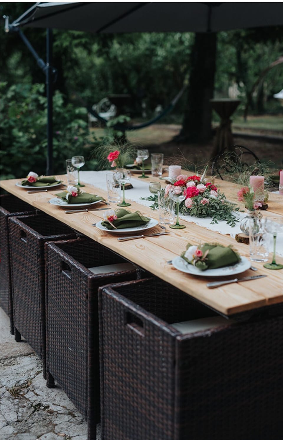 Outdoor dining