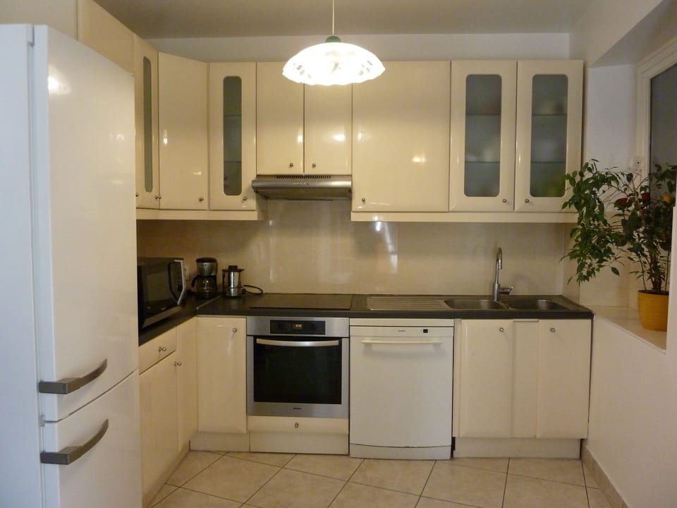 Fitted kitchen