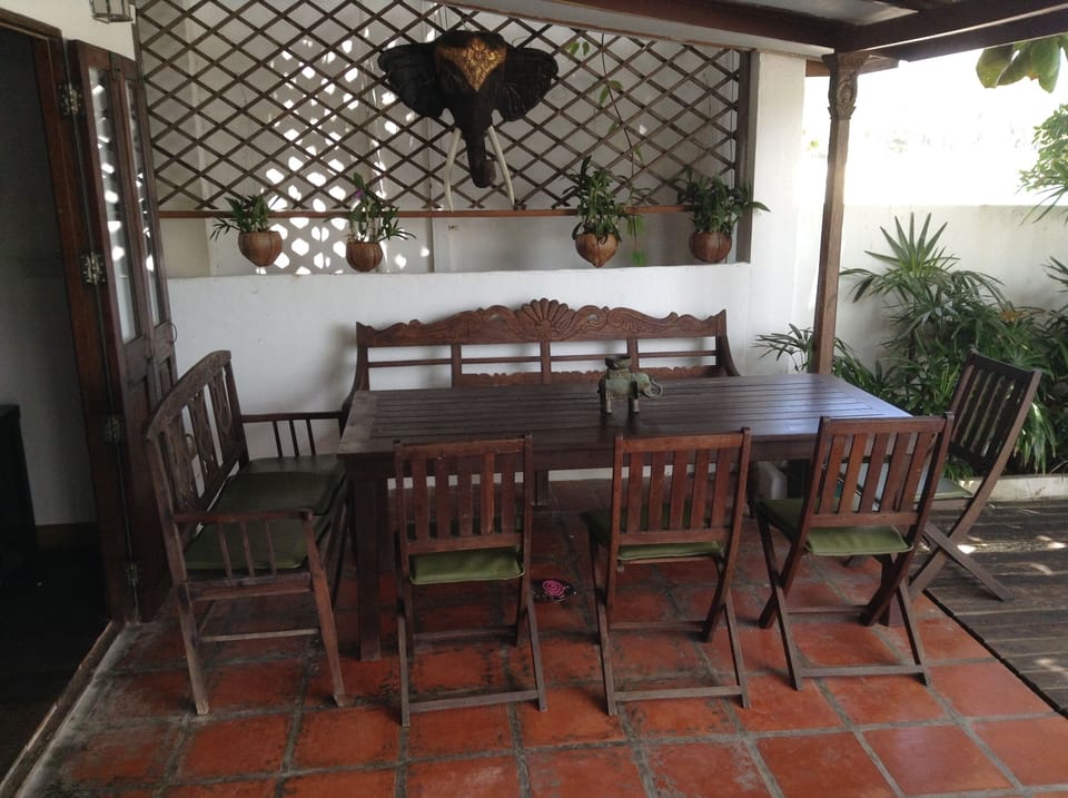 Outdoor dining