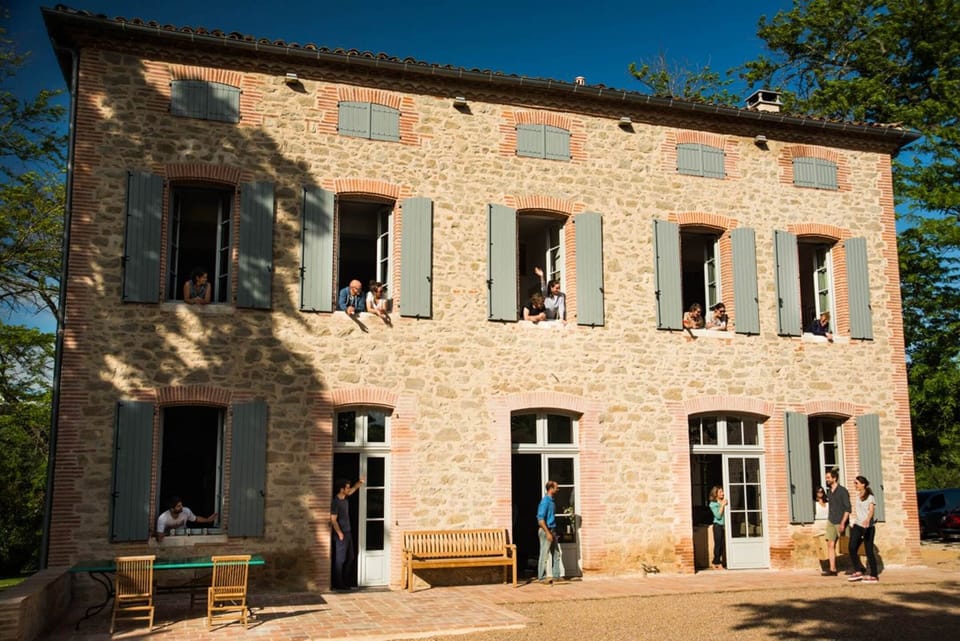 la façade sud et ses invités!
