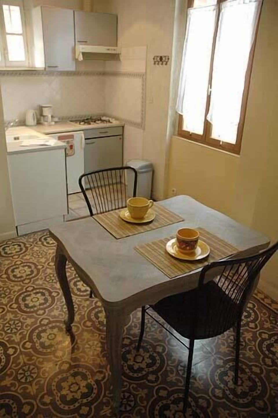 general view of the kitchen