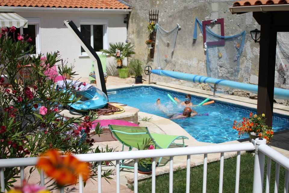 Piscine vue du balcon