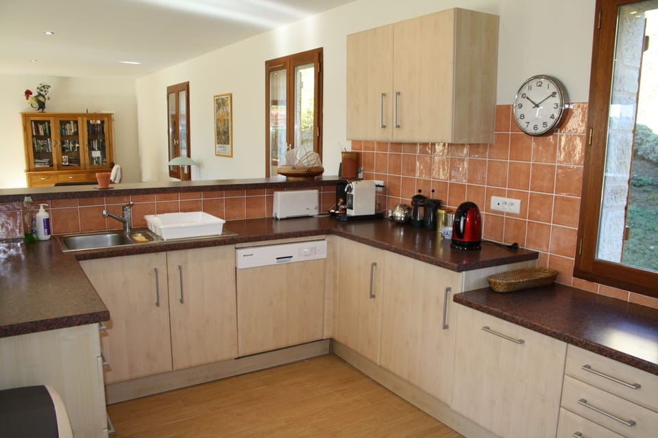 The open plan kitchen