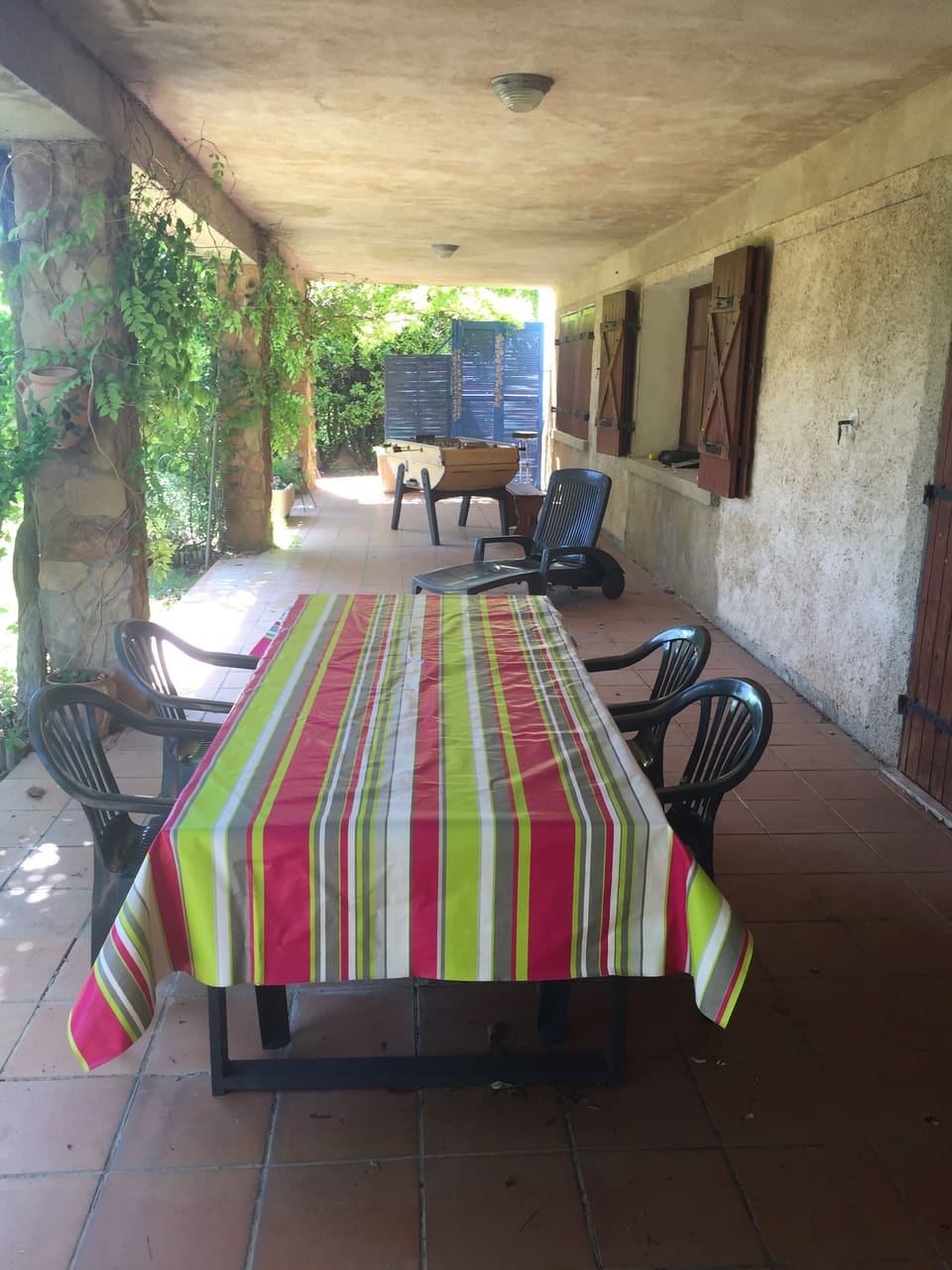 Outdoor dining