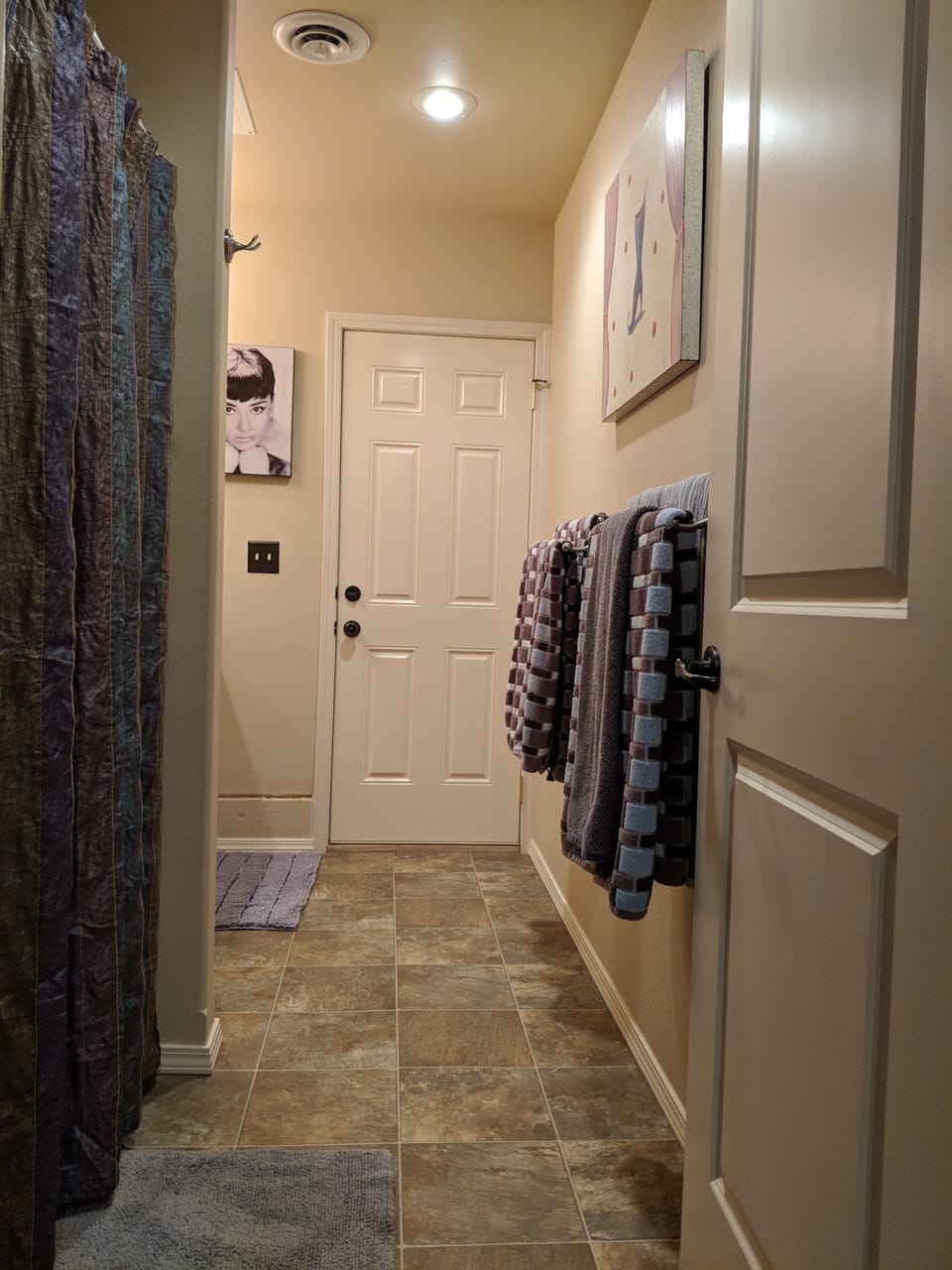 Downstairs full bathroom 3 with access to outdoor shower