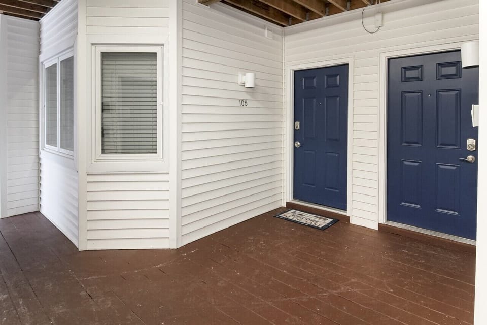 Unit 105 Entry