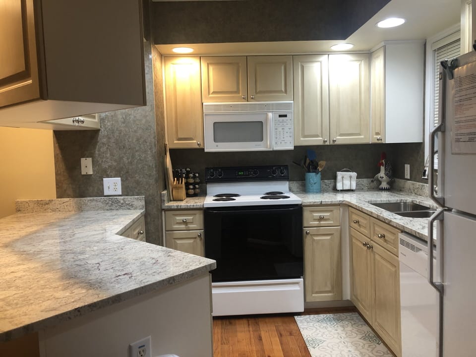 Fully equipped kitchen