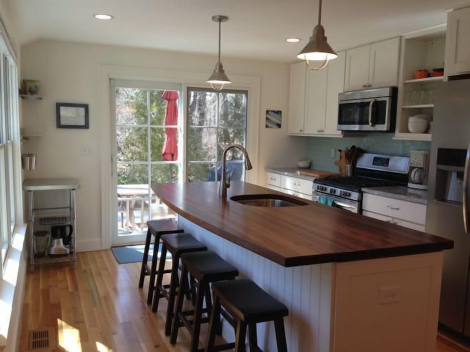 Gourmet kitchen with breakfast island