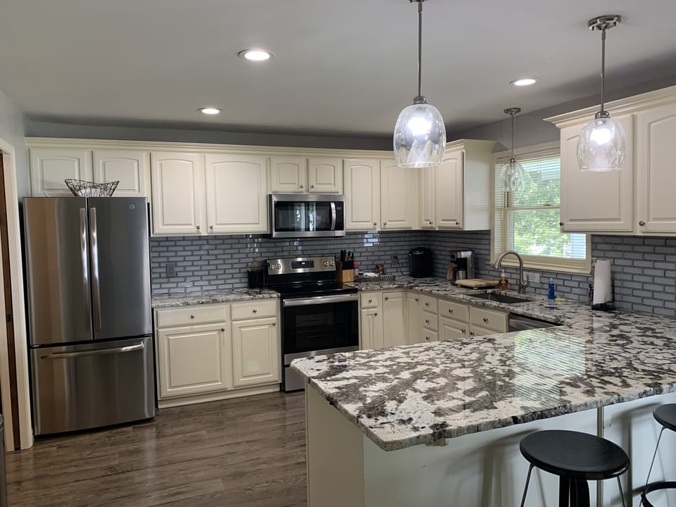 Kitchen|Blender|Crockpot|KueriglDrip Coffee Maker|ToasterlSpiceslcooking basics
