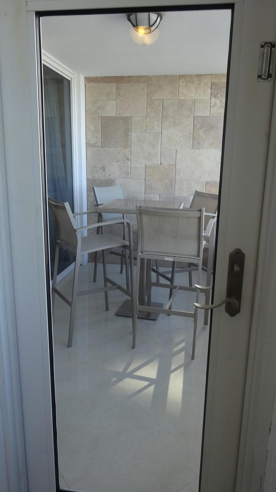 Balcony table & chairs