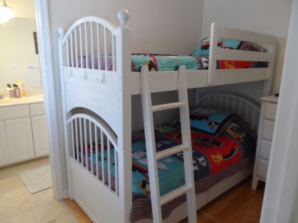 4th bedroom, twin bunks. Not in picture new 32" tv and armoire, +bathroom