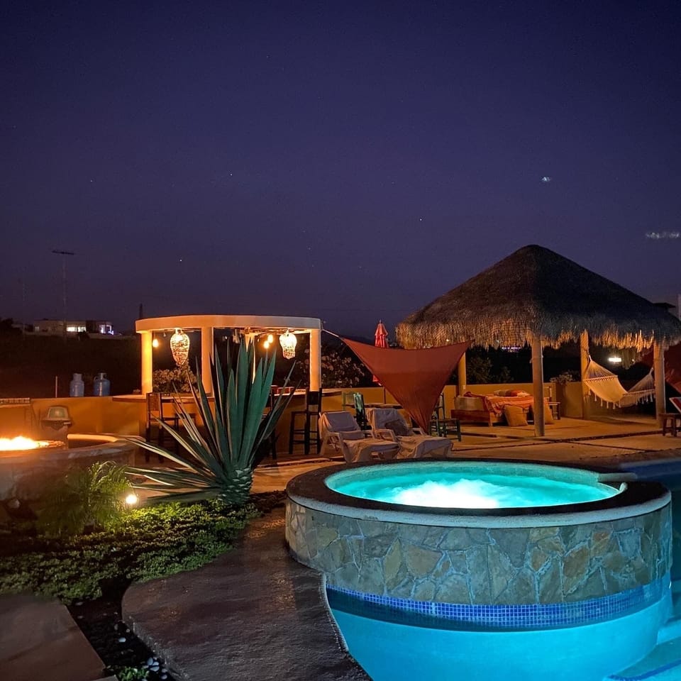 Pool and jacuzzi available 24 hours with conditions. Unlimited shooting stars