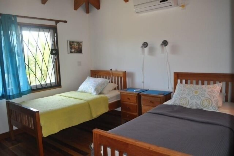 Twin, guest bedroom.