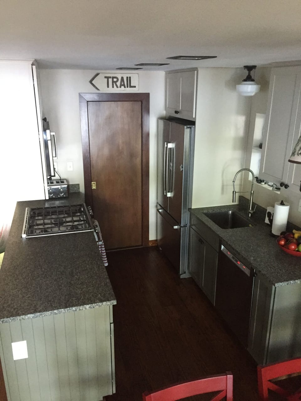 New kitchen renovation completed Spring 2016.  Eat-in table seats 6.