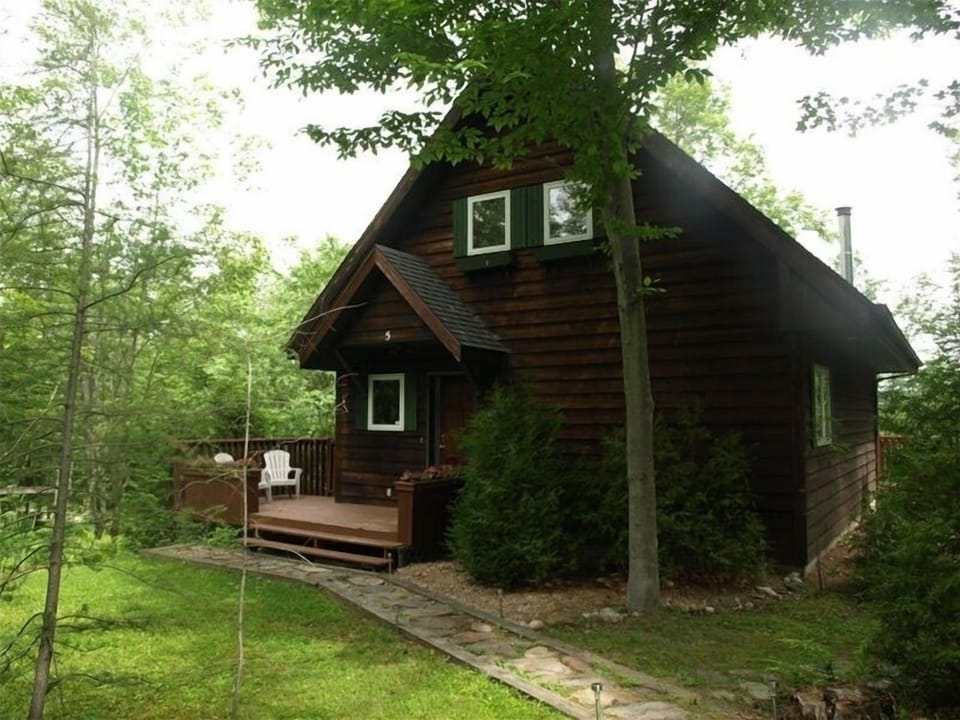 Chalet l'Apogee - 4 bedrooms on three floors.