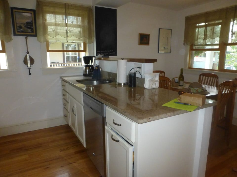 Kitchen counter