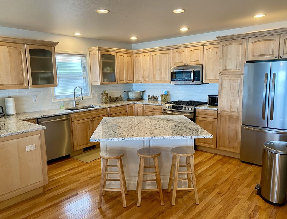 Newly Renovated and Fully Equipped Kitchen