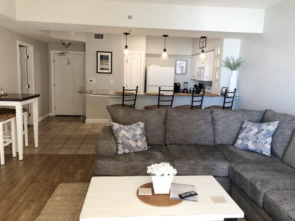 Brand new (2021) sectional sofa w/queen sleeper