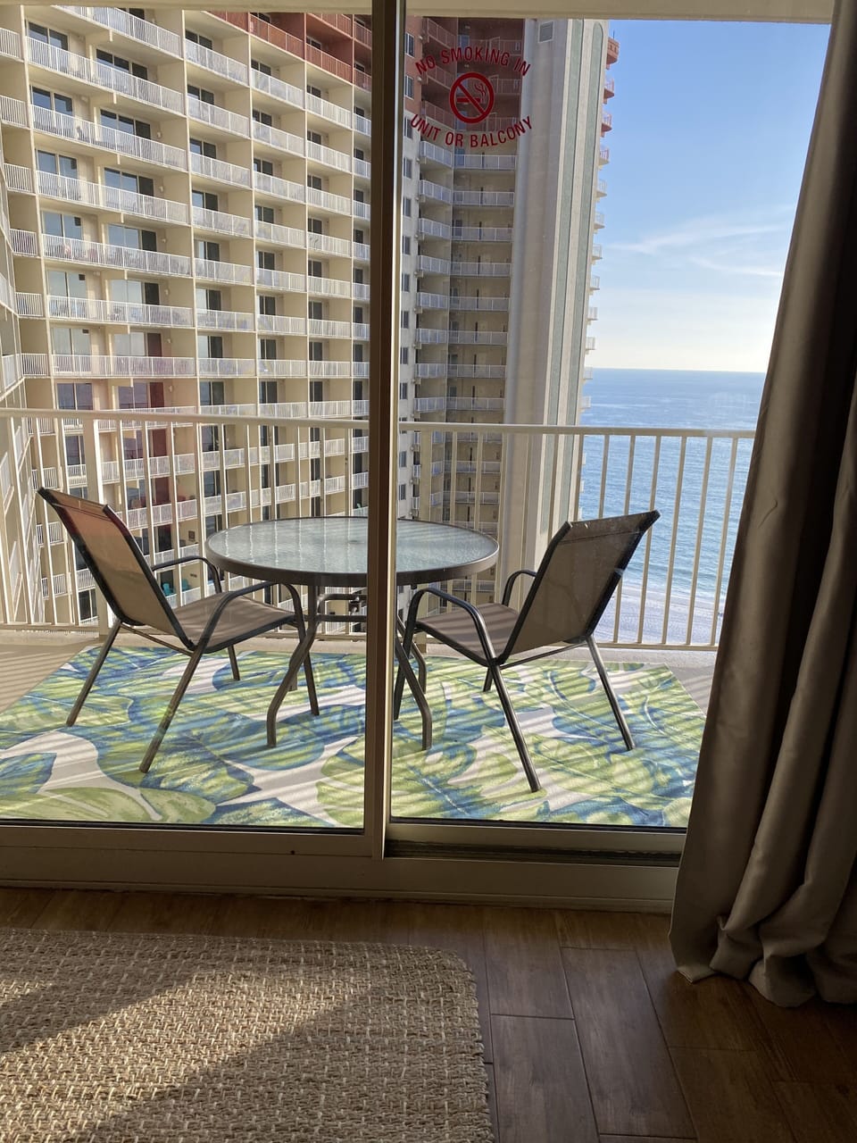 Double large patio w/table, seating for 8, freshly painted & new rugs (2020)