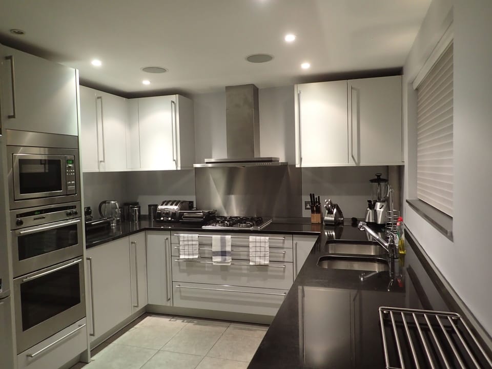 Modern kitchen & luxury appliances