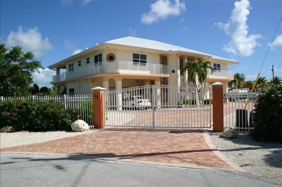 Gated Front Entrance to Private 1 acre Property.