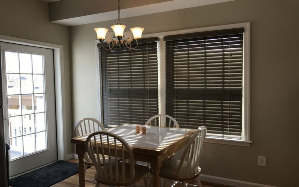 Kitchen Table - seats 6