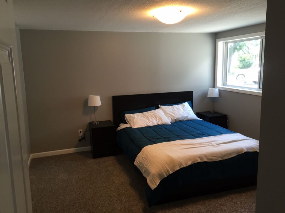 Lower-level queen bed