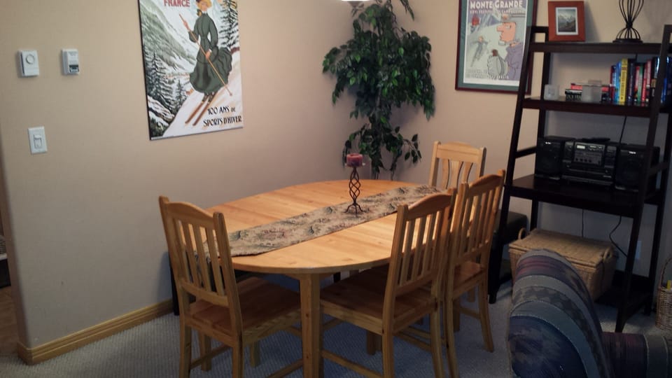Dining area with bench seating.