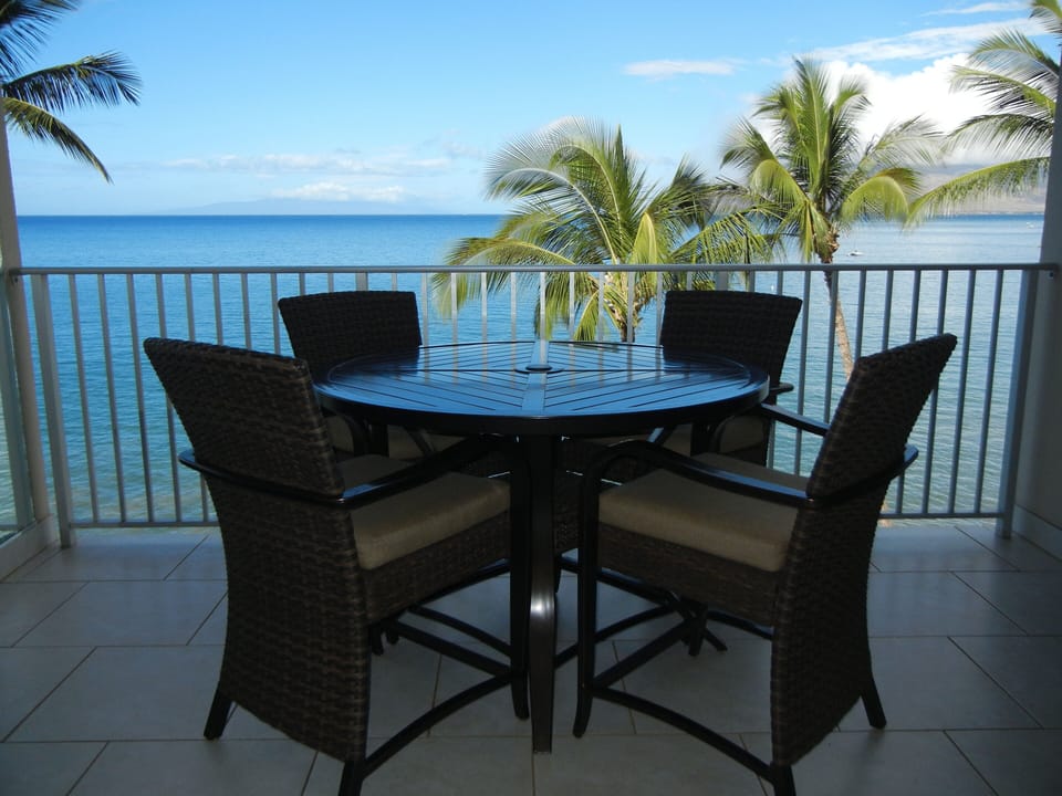 Large and spacious lanai.
