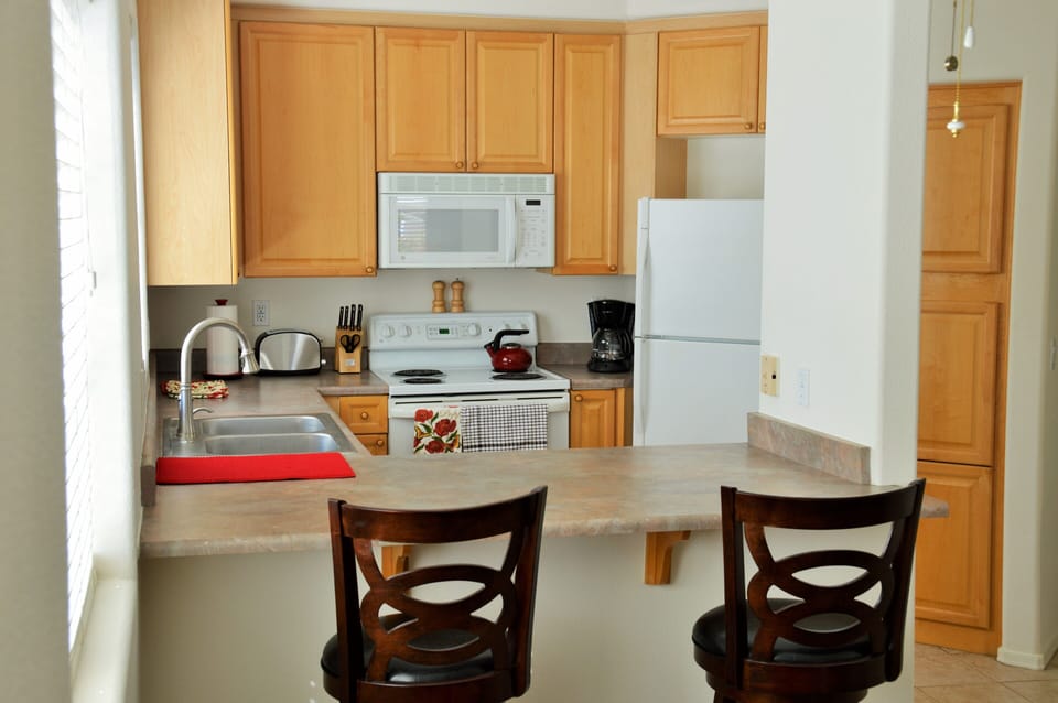 Breakfast bar with great natural light