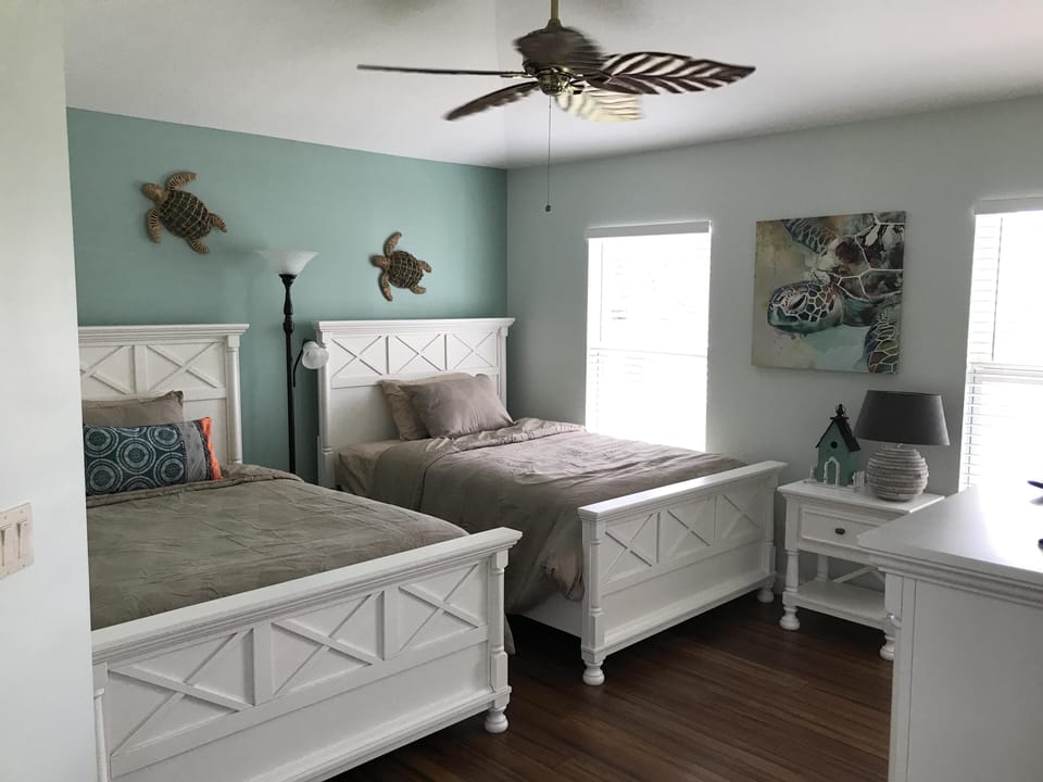 Bedroom #3 - "Tortuga"
