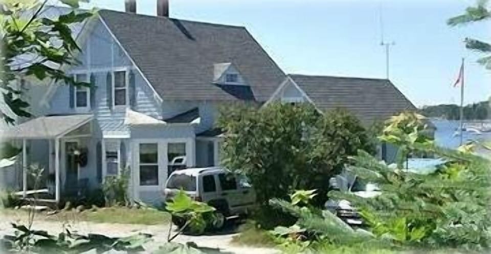 Front View - Ocean views from both front and back of cottage.
