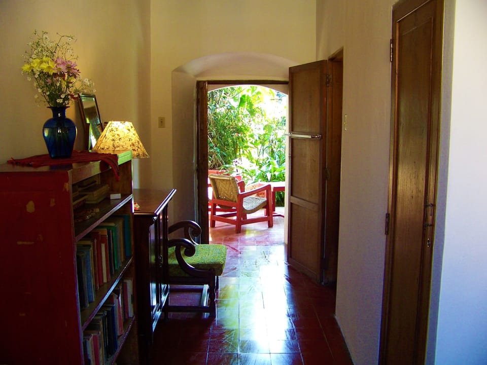 Zaguan (entrance) Room