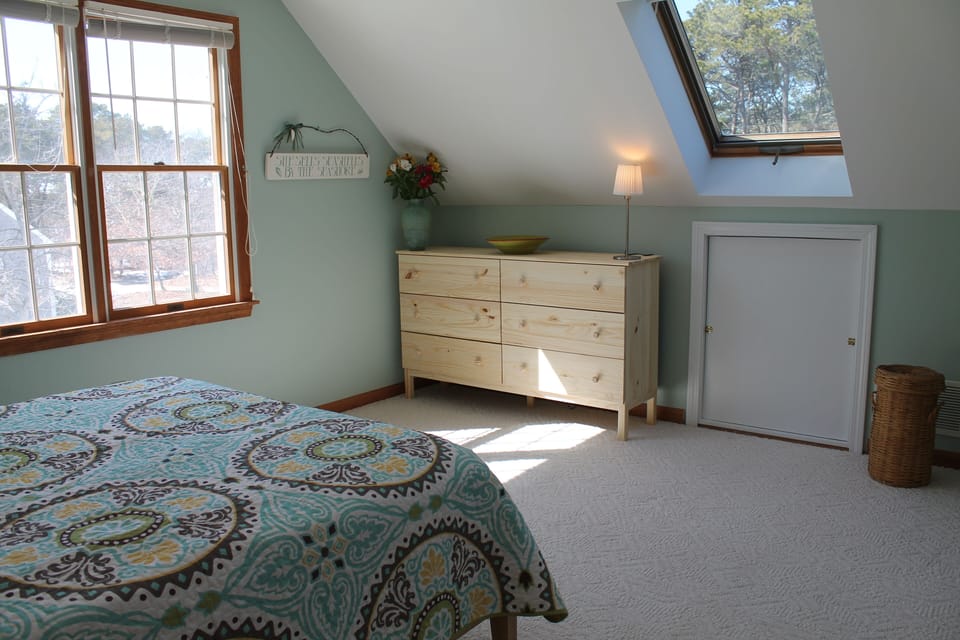 Upstairs Queen room has split duct air conditioning