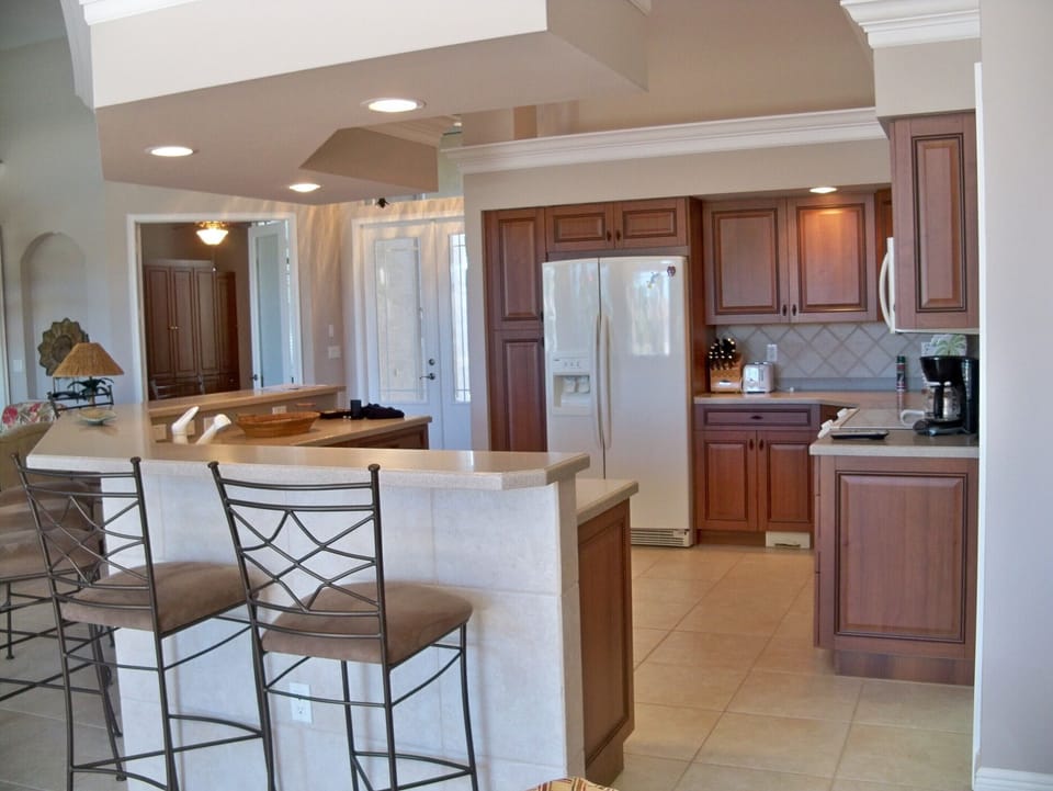 Spacious Kitchen and Bar Seating for 7