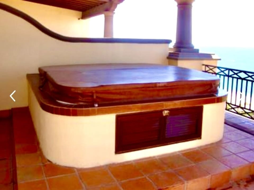 Private Hot Tub 
