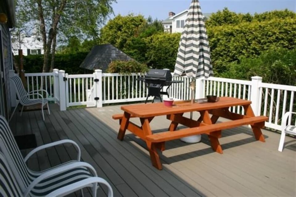 The lower deck is perfect for getting together after the beach.