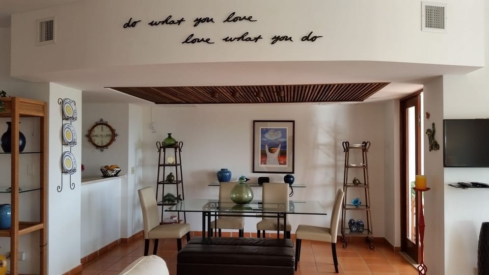 Dinning room for 6.