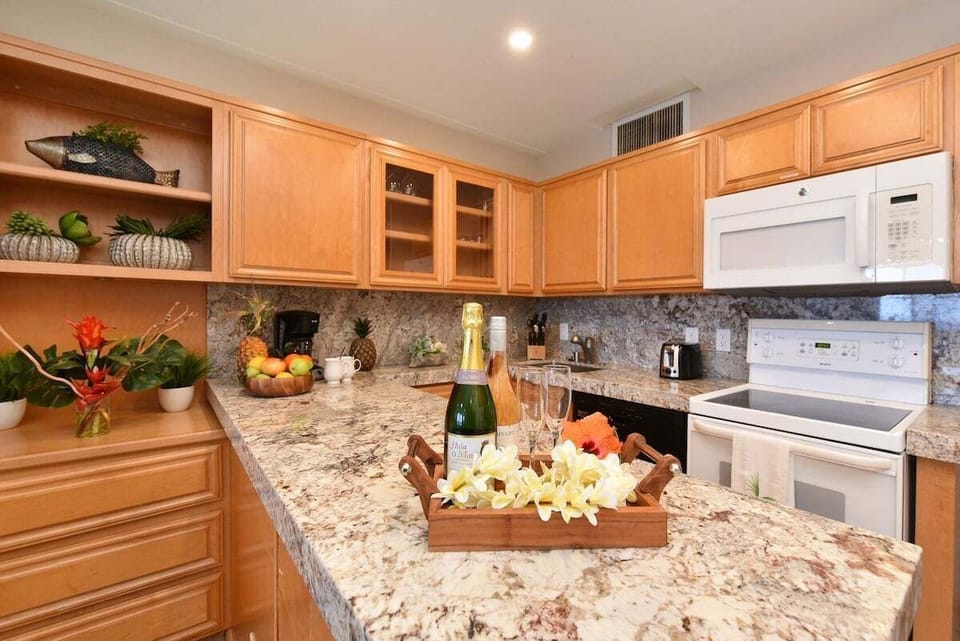 Fully equipped kitchen with quartz counter top